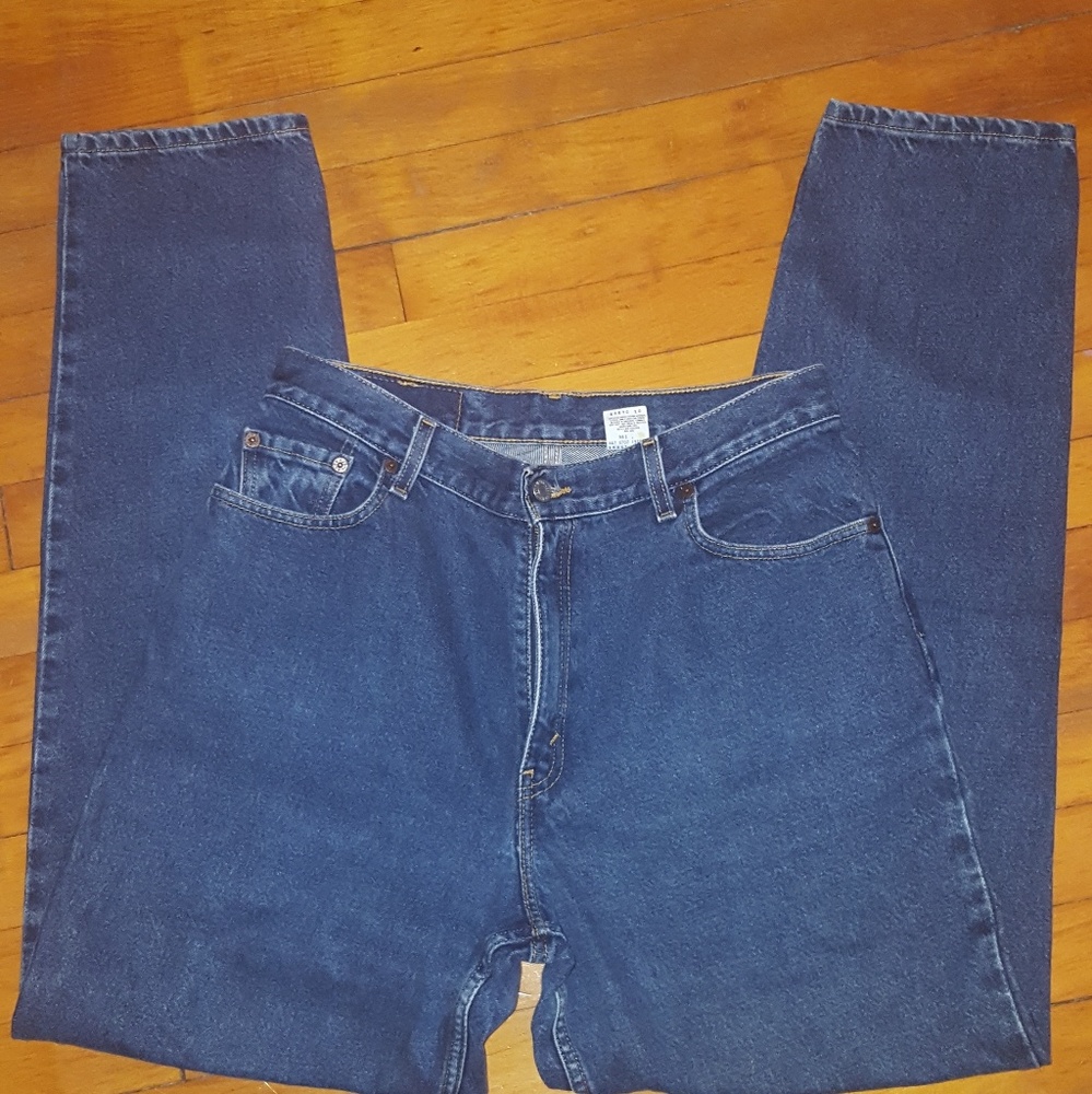 Levis, size12 Mis L, 550 relaxed fit, tapered leg.